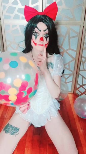 Hilarious clown gets a ride from his sexy girlfriend with balloons