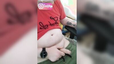 (Pornstar) guy fucking himself