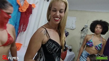 Fim de semana de muita far putaria na praia - Luna Oliveira - Paola Gurgel - Aniaty Barboza - Melissa Alecxander - Paty Bumbum - Fada Mel - Belfort - El Toro De Oro - Binho Ted - Roberto Alecxande