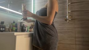 While No One Sees, I'm Messing Around in the Bathroom