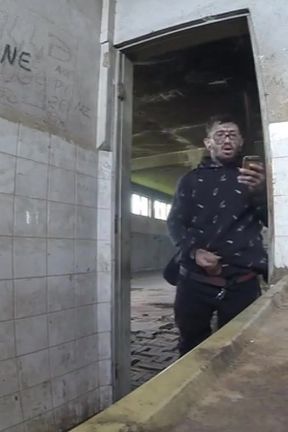 I Jumped Over the Wall to Jerk off in the Shaking Shed