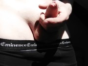 Je me caresse au soleil