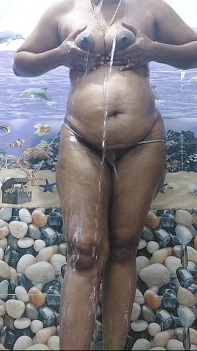 Emotional moment from "Tamil bath, Tamil ponnu dirty talk parunga enjoy parthy panunga"