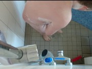 Wichsen mit Schaum in der Dusche ** Foot Fun **