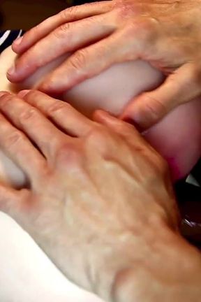 Gorgeous Elastic Ass and Deep Orgasm in a Wet Pussy!