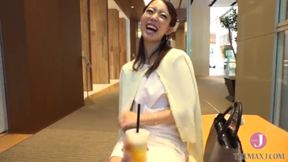 Stunning Wife Pickup Leads to Passionate Nakadashi Sex with Intense Pleasure Spasms and