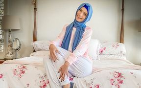 Hijab Hookup - Disobeying Arab Beauty Izzy Lush Gets Wild with Her Boyfriend While Home Alone