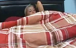 Hot teen jaelyn fox masturbating and fucking