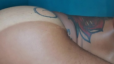 Dois amigos relembrando o troca-troca