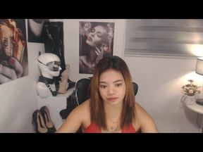 YnahMORENA dominates with freedom, amateur, and intimate flair.