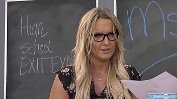 Tranny teacher Kayleigh Coxx barebacked