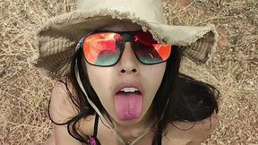 Outdoor blowjob from a super-drooly Latina babe - finishing in the mouth!