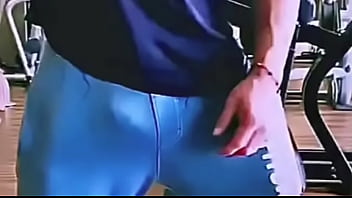 Hombre heterosexual es expuesto en internet con jaula de castidad en su peque&ntilde_o pene