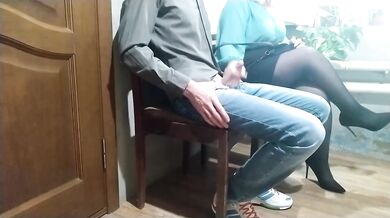 Hot mature MILF destroys me with black pantyhose and big cumshot