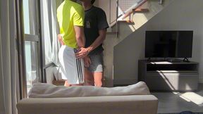 novinho rabudo dando pra gringo pauzudo e leiteiro - parte i