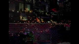 Tristan Segal și-o face cu blonda Vicky Vette în trei