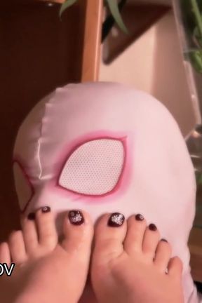 Suck my toes and lick my feet slave!