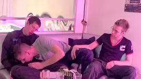 Seaker Party With 3 Sexy Twinks