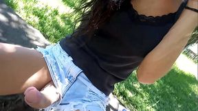 Paloma Veiga most o pau no parque e depois goza na linha do trem