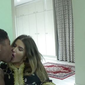 BBC Fucked Arabic Cuckold Wife in Front of Her Husband