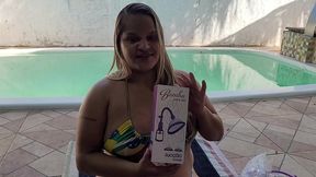 testando um brinquedo novo , que a buceta dobra de tamanho ( pump )