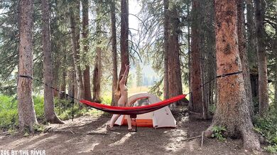 Kinky Solo Camping Babe Strips Naked And Plays With Her Pussy Around Hammock At Public Campground