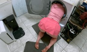 Stepmom Stuck In The Washing Machine Takes It In Both Holes To Keep It A Secret