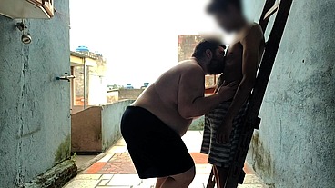 Meu Amigo Tava Empinando Pipa Na Laje e Acabou Me Comendo Sem Camisinha Escondido (COMPLETO)