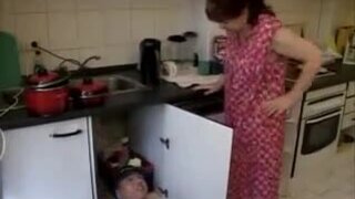 Housewife ravages plumber by snahbrandy