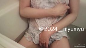 Sensational Bath Time Play: Teasing Nipple Sensations in Snug Clothes!