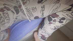 Amateur wife fucked missionary style and creampie in her hairy pussy. Real homemade.