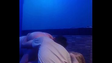 Le chupo la vagina y la cola y cogemos en motel