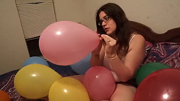 Pawg Vicki Verona Pops a Bunch of Balloons B2P Balloon Popping Fetish