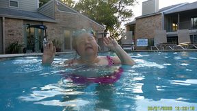 Som Under Water Fun with You Sexy Big Beauty Nurse Vicki