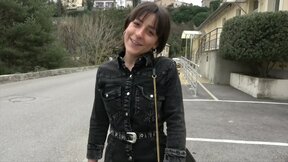 Manéa, 20 years old, dental assistant in Ventabren!