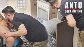 Young hetero plumber (collegue of the previous one) comes to check on my sink and get&#039;s $ offered for a blowjob