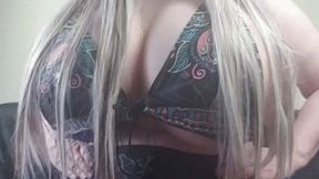 74 CupKCindy yes come on baby I want to tease you in my tight bikini top in my t tight jeans do you like it are you getting horny? tease glasses tit worship 720mp4