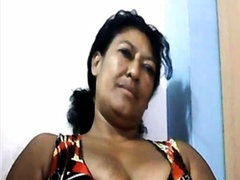 Mature Mom Show tits and lick her nip slip