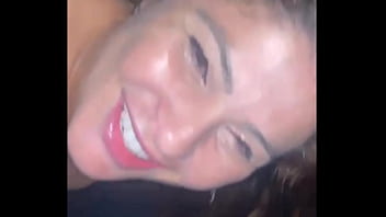 Ruiva vai na casa de swing sem o marido e aproveitei muito no gloriroly chupei muito pau e levei gozada na cara