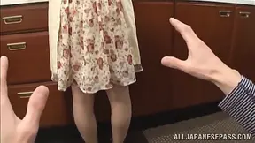 Sexy Japanese Slut Toys Pussy Before Giving Amazing Blowjob Experience