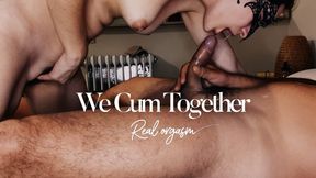 Blowjob and Fingering – We Cum at the Same Time