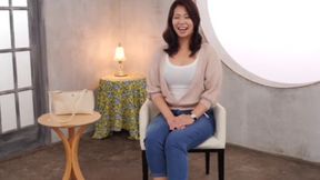 Shizuka Momoi's First Married Woman Shoot - Exclusive Digest Document