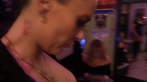 mw vd Sluis get a training in presenting as a Slut and get a name bord to train this