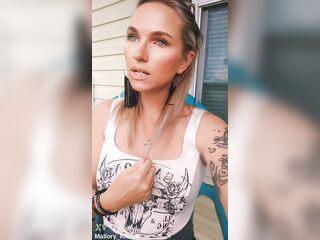 Mallory Knoxx Panty Flash