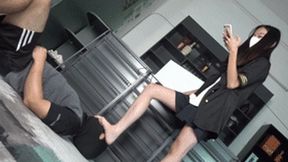 Goddess Jiajia stomps on and mocks with her face!