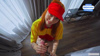 Pervy courier fucked without a condom for an extra pay. Cumshot for cute Polish kurwa