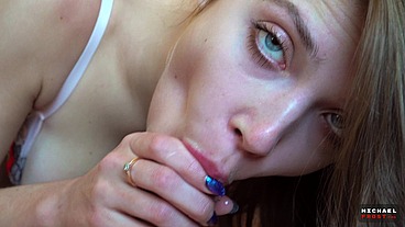 18 Year Old Babe Gives Incredible Blowjob and Fucking Close Up - 4k
