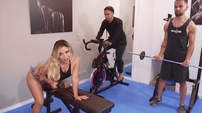 She fucks her gymbros in her head to beat her horny state of mind