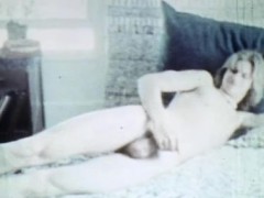 Sexy slim twink doing it solo in this hot vintage scene !