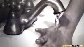 Young euro girl finds true pleasure in pussy eating